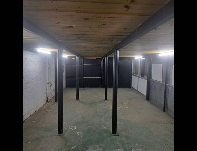 INDUSTRIAL PROPERTY TO RENT IN NORTH END